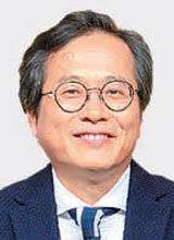 허나 2018년 10월 백종원 비난 사건을 기점으로 황교익의 발언과 행적이 전면적으로 조명되었고, 과거에 발언했던 내용들이 대중들에게 발견되면서 그의 근거없는 주장과. Btpe7zsu8n8o M