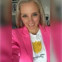 Frieda Bean's Instagram, Twitter & Facebook