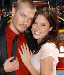 Other than this, her penchant for social causes has given her the face of an activist too. Sophia Bush Gets Real About Her 5 Month Marriage To Chad Michael Murray I Refuse To Let That One Relationship Define Me Glamour