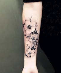 Le chêne, l'olivier, le cerisier et le sapin sont parmi les arbres les plus appréciés. Temporary Tattoo Plant Large Flowers Flower Body Art Water Transfer Skin Paper Tattoo Spray Sticker Stickers Fake Tattoo Daisy Dessins De Fleurs Pour Tatouage Tatouage Tatouage Floral