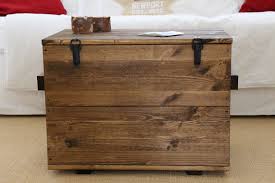 Jetzt bei yourhome.de den passenden couchtisch finden! Truhe Couchtisch Holz Massiv Wohnzimmertisch Truhentisch Kiste Vintage Shabby L