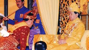 Juliana evans dapat ciuman dari suami tengku shariffuddin shah tengku sulaiman shah al hajj youtube. Tengku Putra Wikiwand