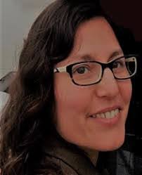 Lisa Colombe's Instagram, Twitter & Facebook