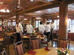 Join us on our lovely evening of dining at the keeter center at college of the ozarks. Ddr50 Dobyns Dining Room Hausratversicherungkosten