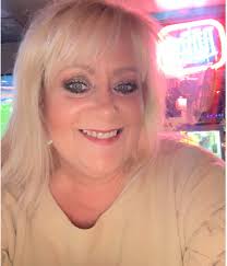 Traci Gardner (@loveofglamor) • Instagram photos and videos