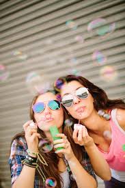 37 Impossibly Fun Best Friend Photography Ideas Saree lover saree fashion saree shoot indian beauty sima white color saree look full hd. best friend photography ideas