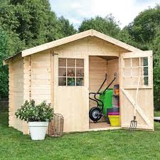 Abri de jardin toiture mono pente look sympa, s'intégrant parfaitement dans votre jardin, vitrage en verre, volige au plafond, montage rapide madriers en sapin du nord de 19mm d'épaisseur eléments de fixation inclus surface de 4,2m2 surface de la toiture 5,8m2 détail. Quelle Dimension Pour Mon Abri De Jardin Gamm Vert