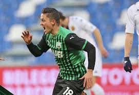 W kolejnych latach sukcesywnie przechodził przez szczeble młodzieżowego futbolu, by przed rozpoczęciem sezonu 2018/2019 zostać. Milan Sassuolo 1 2 Un Doppio Raspadori Regala La Vittoria Alla Squadra Di De Zerbi