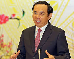 Trần cảnh là con thứ của thừa, sinh ngày 16 tháng 6 năm mậu dần, tức năm kiến gia thứ 8 triều lý (9/7/1218). Nguyá»…n VÄƒn Nen Wikipedia Tiáº¿ng Viá»‡t