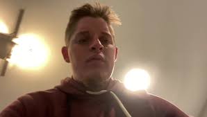 Jolene ✨🎧 🌲 I switched it up for the lyrics to fit a guy. CLICK HD FOR  BETTER AUDIO 🌾