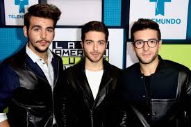 Italian for the flight) is an italian operatic pop trio, consisting of baritone gianluca ginoble, and tenors, piero barone and ignazio boschetto. E2prwezbsv3phm