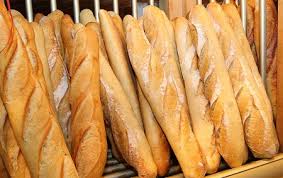 La baguette retrodor naît en 1990. Tunisie Augmenter Le Prix De La Baguette De 10 Millimes Est Aussi Un Acte De Lutte Contre Le Fassed African Manager
