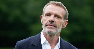 Lambert Wilson a aimé des hommes, a aimé des femmes... mais pourquoi a-t-il  tiré un trait sur la passion amoureuse ?