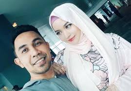 Saya hadir ke majlis perkahwinan bekas suami saya dan isteri baharunya. Penceraian Dengan Bekas Suami 2 Tahun Dulu Sah Joy Sumpah Pernah Bersama Dengan Hafiz Viral News
