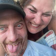 Woman loses 158 pounds after gastric surgery