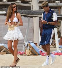Dele alli's girlfriend ruby mae makes fun of tottenham star as he plays videos games at home. Dele Alli S Model Girlfriend Ruby Mae Catches The Eye In A Busty White Bikini Top Daily Mail Online
