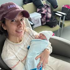 Happy 1st birthday scarlett girly 💕💖💞 I love being your aunt ❤️