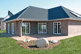 Bungalow bauen mit massa haus barrierefrei wohnen leben. Winkelbungalow Mit Uber 130 M Wohnflache Massiv Gebaut In Hamburg Stade Buxtehude Buchholz Blohm Gmbh