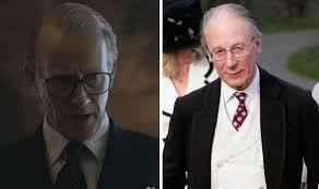 Who was the Queen's private secretary Robert Fellowes?