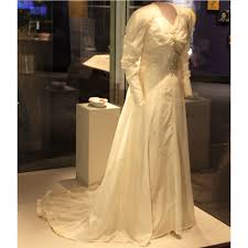 Rosalie Hierholzer S Wedding Dress Is Made From The Parachute That Saved Her Future Husband S Life During Worl Stunning Wedding Dresses Unusual Clothes Dresses
