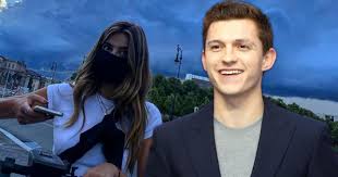 Tom holland, 1 июня 1996 • 24 года. Tom Holland Goes Instagram Official With New Girlfriend Nadia Parkes Metro News