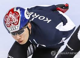 2018.02.24 | gfriend's ig #띤스타그램 어제 평창 메달플라자에서 #수호랑🐯 이랑 쇼트트랙 #황대헌 #임효준 선수님이랑📸모든 국가대표 선수분들 너무 수고하셨습니다! ì‡¼íŠ¸íŠ¸ëž™ ì˜¤ëŠ˜ ì²« ê¸ˆë¹› ì‚¬ëƒ¥ ìž„íš¨ì¤€ í™©ëŒ€í—Œ ì„œì´ë¼ ì¶œê²© í•œê²½ë‹·ì»´