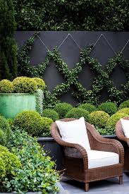 فن معماري On Twitter Vertical Garden Design Vertical Garden Diy Small Garden Design
