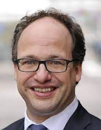 Wouter koolmees (born 20 march 1977) is a dutch politician and civil servant serving as minister of social affairs and employment in the third rutte cabinet since 26 october 2017 and acting second. Drs W Wouter Koolmees Parlement Com