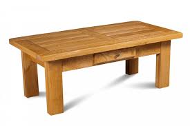 La dernière image montre l'huile moyenne, l'huile naturelle et l'huile jacobine dans cet ordre. Table Basse Rectangle En Chene De Campagne Hellin