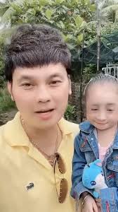 Kim Tiểu Long hé lộ chiếc áo vàng tâm linh có liên quan đến con gái nuôi  Tiểu Ly