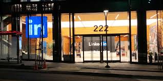 Linkedin is a social network that focuses on professional networking and career development. Informationspflichten Auf Linkedin