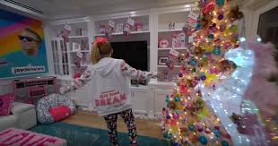 Jojo siwa come see me on tour!!! Jojo Siwa S New House Is Truly Insane And Filled With Candy Photos