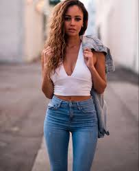 Vanessa Morgan - Free pics, galleries & more at Babepedia