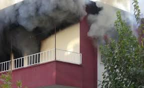 İş yerinde çıkan yangında bir kişi dumandan etkilendi Adiyaman Da Yanginda Bir Ev Kullanilamaz Hale Geldi Videolu Haber Haberi