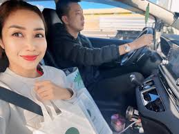 Cách Ốc Thanh Vân đáp trả thông tin ly hôn