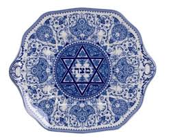 Looking for something extra special for your family this passover? Passover Seder Hostess Gift Ideas