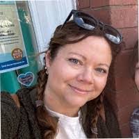 Linda Tullos's Instagram, Twitter & Facebook