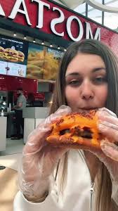 Prueba la MEGA BOOM con Cheddar y Bacon