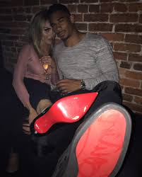Anna kane and evander kane are proud parents of their daughter, kensington kane. More Pictures Of Khloe Evander Kane Terez Owens 1 Sports Gossip Blog In The World