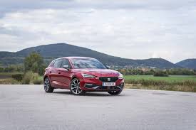 Built on the same mqb evo platform as the volkswagen golf mk8, the 2020 leon is essentially a golf with a different body and a slightly different interior. Der Seat Leon Fr 1 5 Etsi Act Dsg Mhev Im Test Autofilou