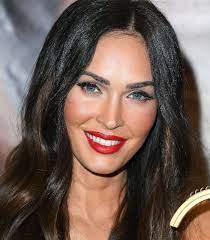 These Are Our 20 Fave Hairstyles For Diamond Shaped Faces Diamond Face Shape Celebrities Diamond Face Hairstyle Megan Fox Hair