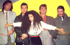 Raccontare l'amore non è semplice, ma molti dei più grandi artisti italiani. Gruppi Italiani Anni 80 Le Band Che Hanno Fatto La Storia