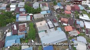 Diketuai oleh ketua kampung yang dipanggil tuai rumah. Sejarah Kampung Stenggang Asal Usul Dayak Borneo