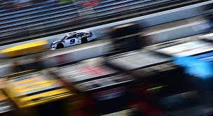 An oval that is greater than 1 mile in length, but less than 2 miles in there are now four road courses on the nascar circuit. Nascar Returns To Single Car Qualifying At Ovals Nascar Com