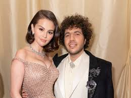 Nudes a poppin buttman.