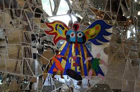 There is confluence and congruence to the composition as a whole, from the moment it hits your skin with a defiant radiance of aldehydes, peaches, and green herbs. Tarot Garten Von Niki De Saint Phalle Wohnhaus Webdill62 Flickr
