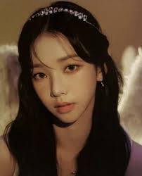 𝟑𝟑 . 𝐊𝐈𝐌 𝐂𝐇𝐎𝐇𝐄𝐄