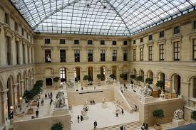 Muzeul luvru este unul dintre cele mai importante muzee de arta din intreaga lume si cu siguranta cel mai important muzeu de pe teritoriul frantei. Paris Destinatii Turistice