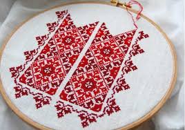 День вышиванки отмечают каждый третий четверг мая. Sogodni Ukrayinci Svyatkuyut Den Vishivanki Radio Maksimum