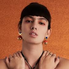 Charli Avery (@CharliAmakeup)